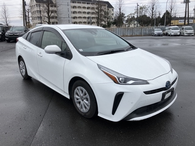 TOYOTA PRIUS 2022 White