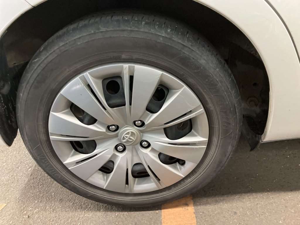 TOYOTA VITZ