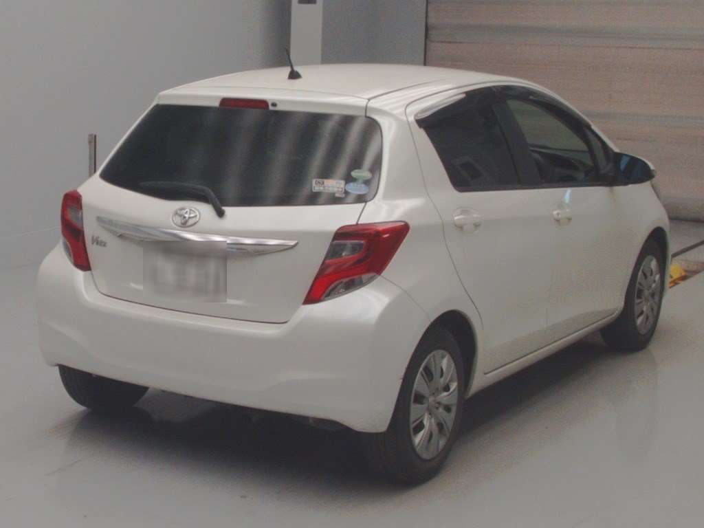 TOYOTA VITZ 2015 White
