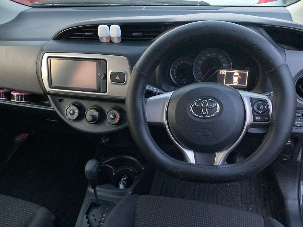 TOYOTA VITZ 2014 Black