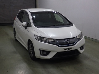 HONDA FIT PEARL WHITE