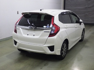 HONDA FIT PEARL WHITE