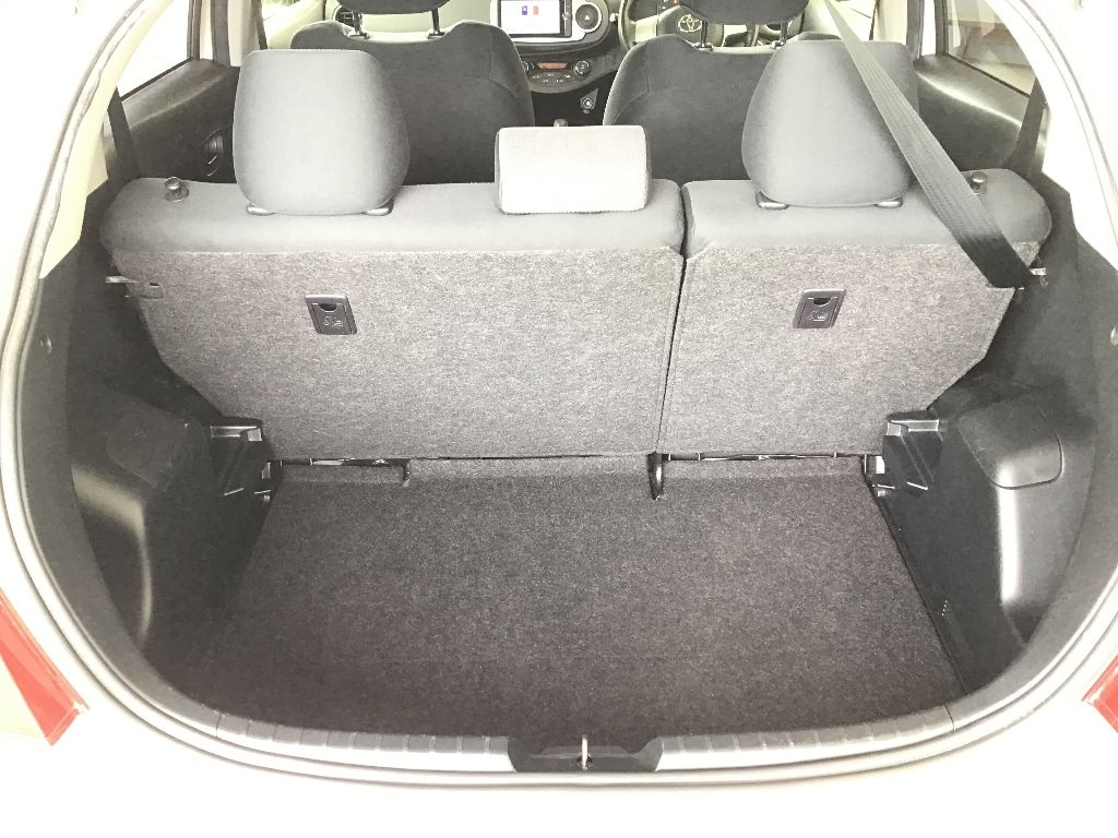 TOYOTA VITZ 2014 White