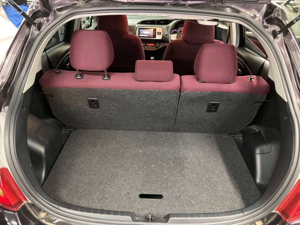 TOYOTA VITZ 2014 Bordeaux