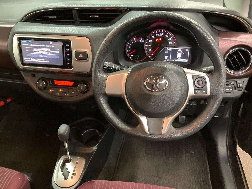 TOYOTA VITZ 2014 Bordeaux